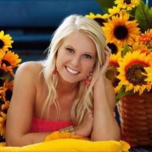 Meet your Posher, Olivia